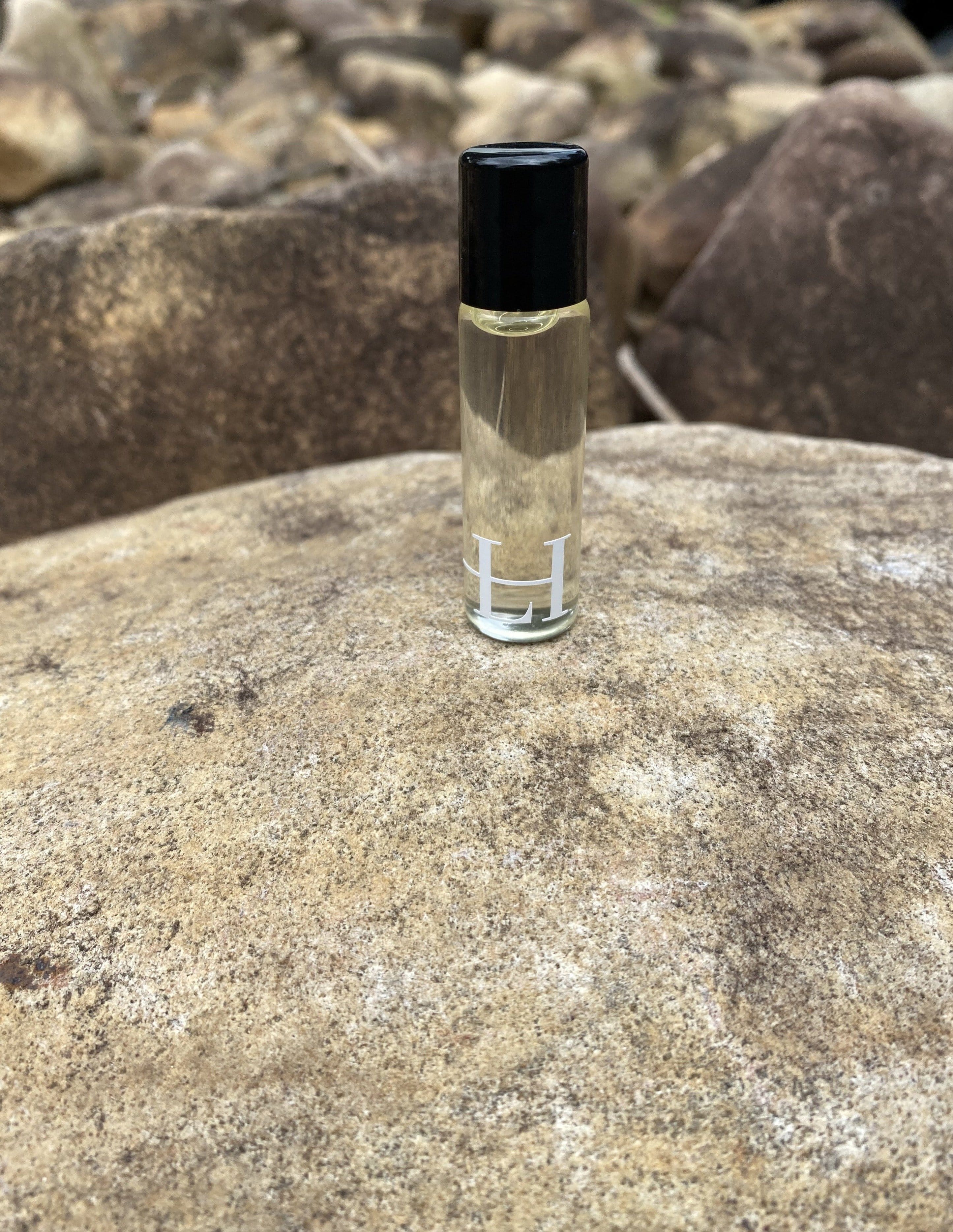 Oh So Basic Lip Oil - Lucid Honey Cosmetics
